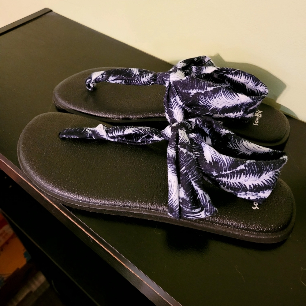 Sanuk Sandals